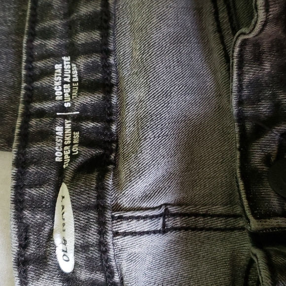 Old Navy low rise super skinny Rockstar jeans - Picture 3 of 4